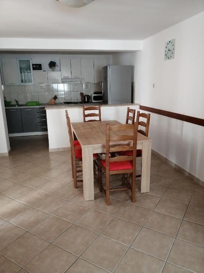 Apartmani Vrljicak 오미스 외부 사진