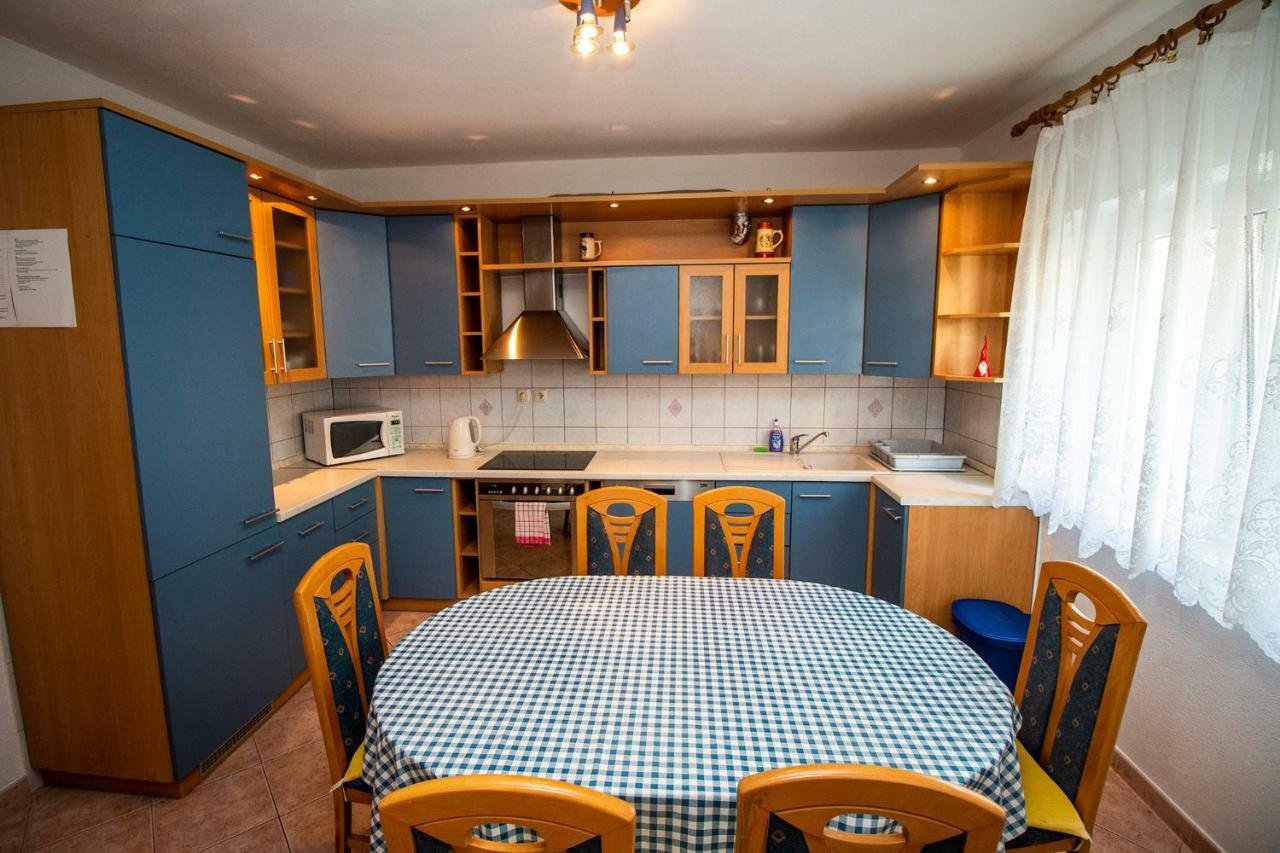 Apartmani Vrljicak 오미스 외부 사진