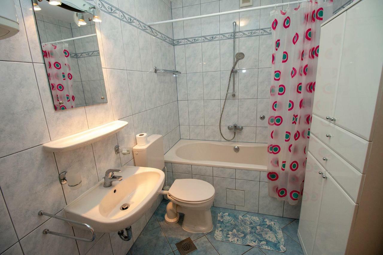 Apartmani Vrljicak 오미스 외부 사진