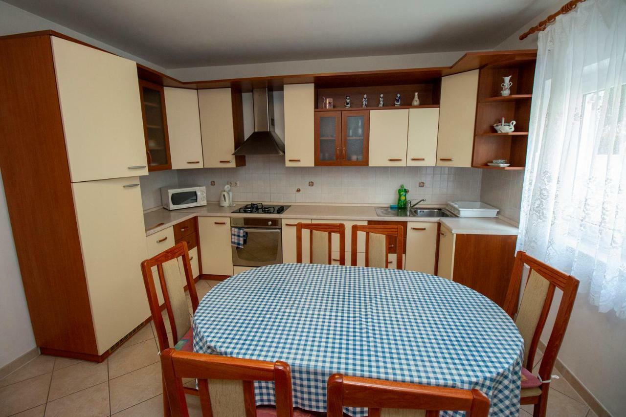 Apartmani Vrljicak 오미스 외부 사진