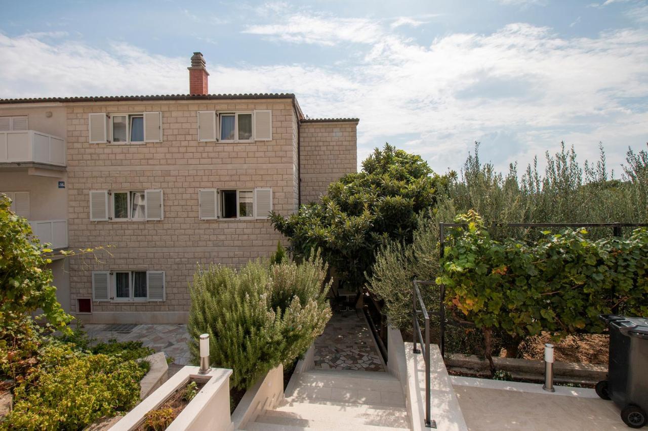 Apartmani Vrljicak 오미스 외부 사진
