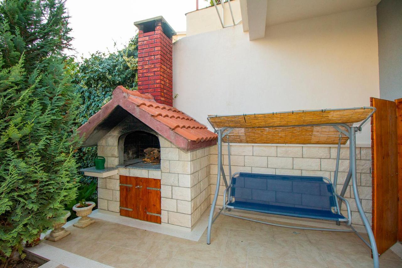 Apartmani Vrljicak 오미스 외부 사진